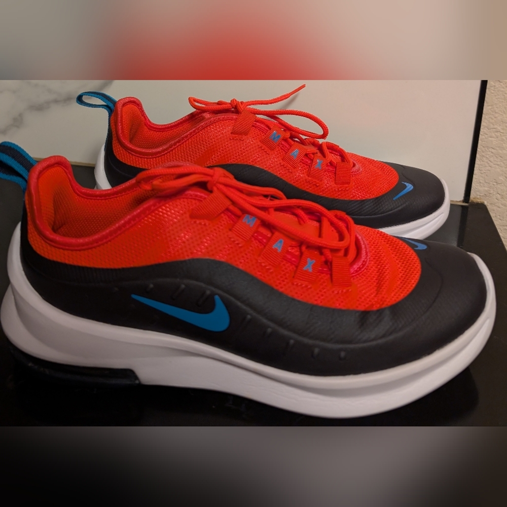 Nike Air Max Axis Grade-School Sneakers Size 5.5Y Like New MSRP $80 - Picture 5 of 12